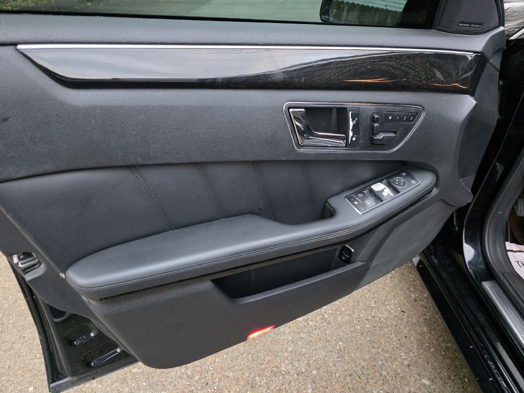 2011 Mercedes-Benz E-Class Image 10