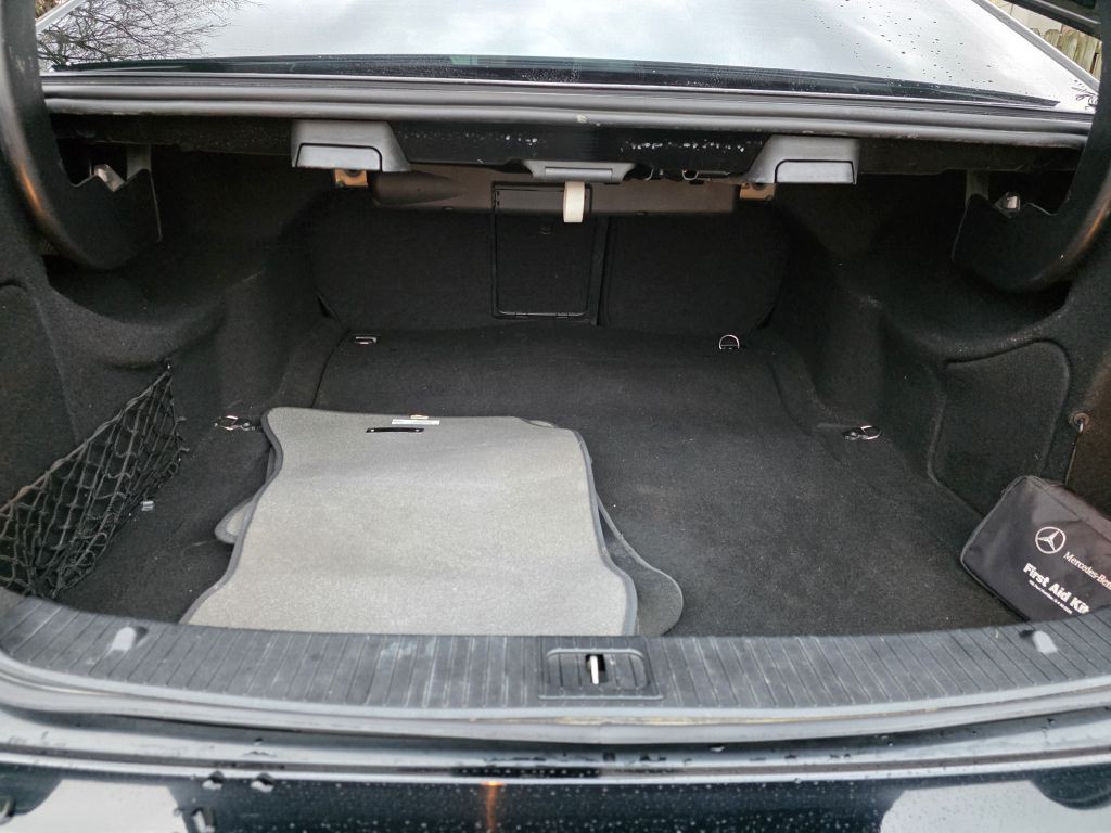 2011 Mercedes-Benz E-Class Image 17