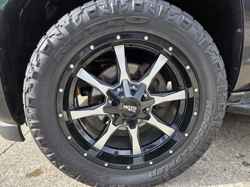 2011 Chevrolet Tahoe Image 9