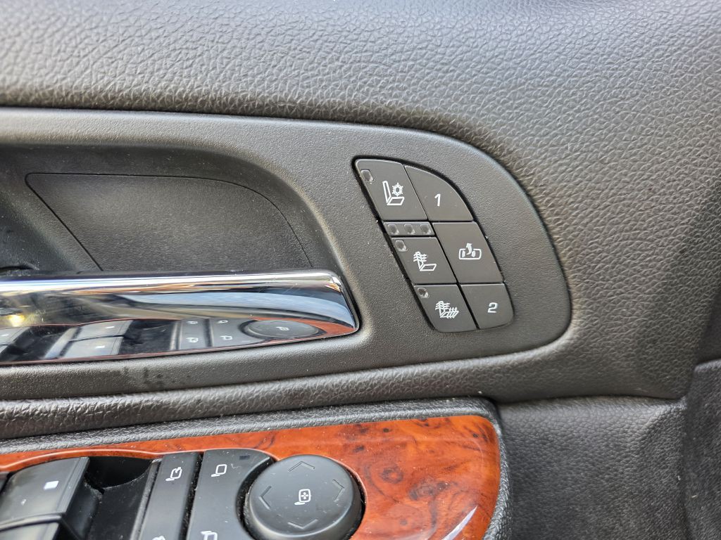 2011 Chevrolet Tahoe Image 12