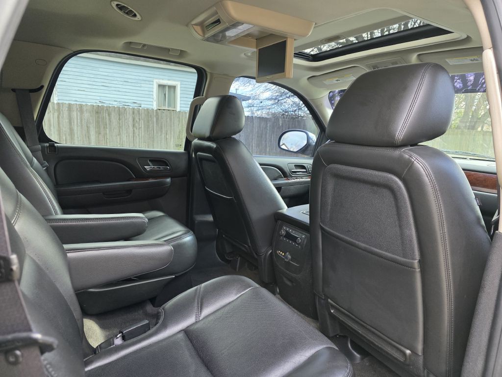 2011 Chevrolet Tahoe Image 19