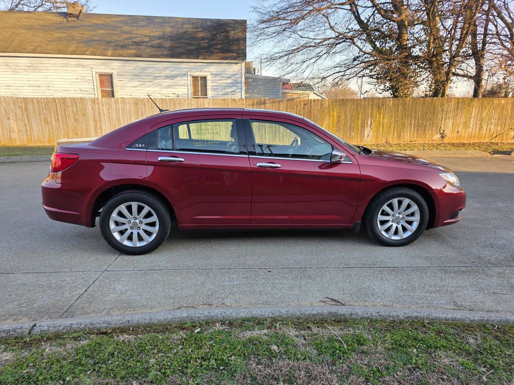 2014 Chrysler 200 Image 6