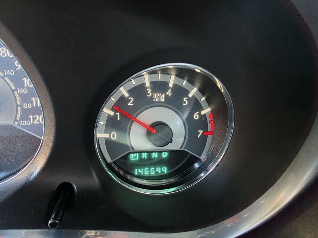 2014 Chrysler 200 Image 10