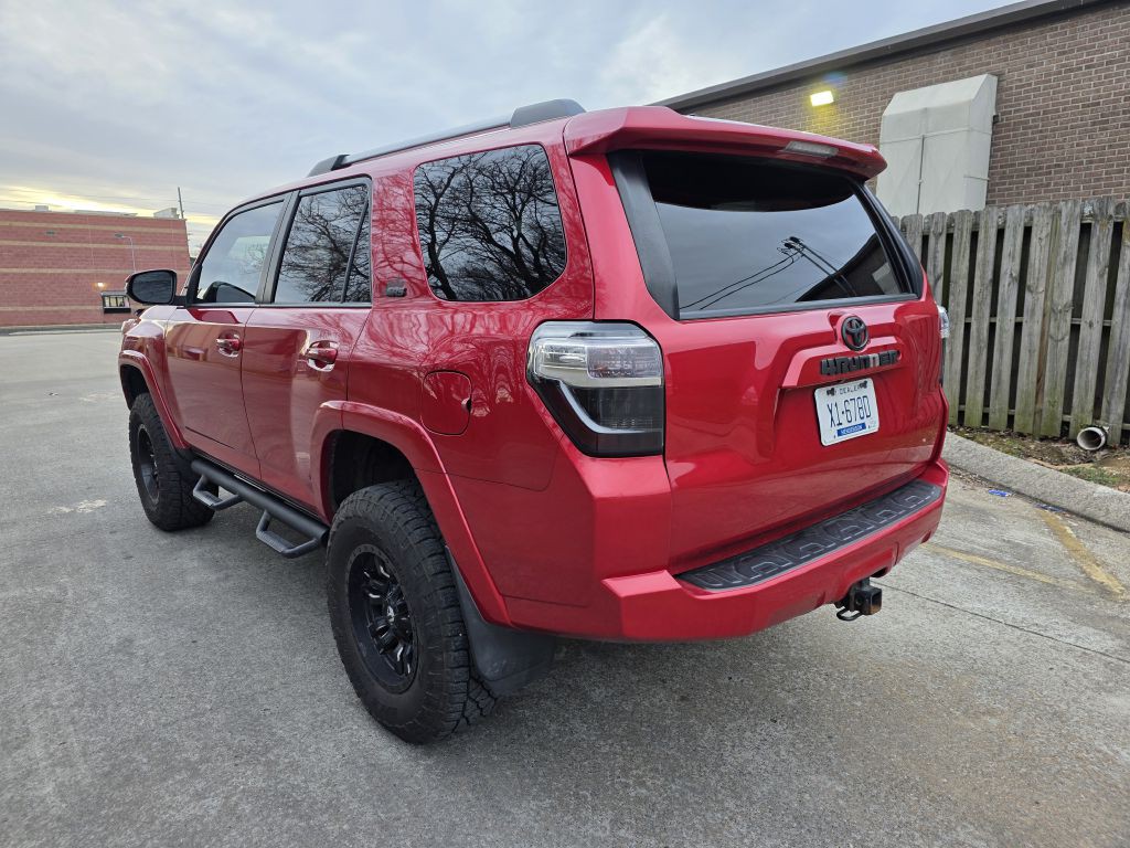 2019 Toyota 4Runner Image 3