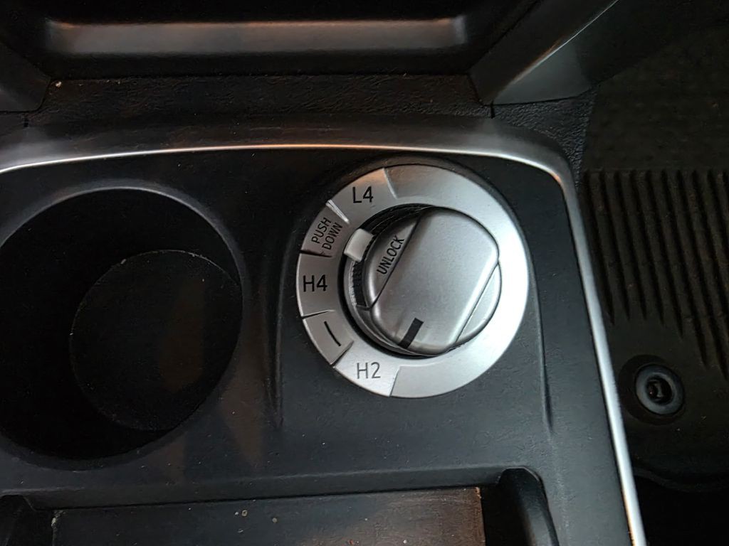 2019 Toyota 4Runner Image 18