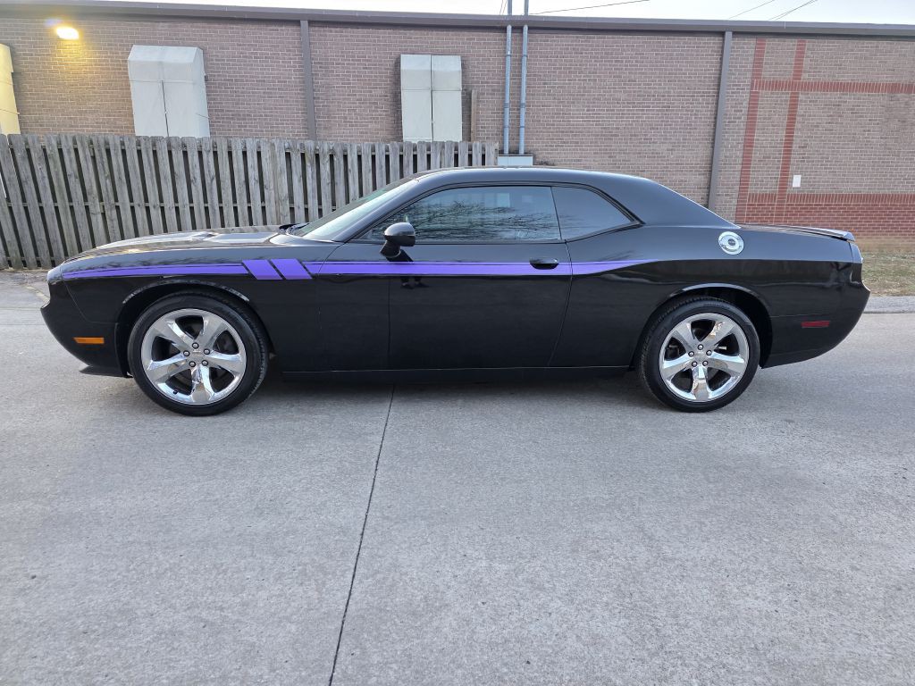 2014 Dodge Challenger Image 2