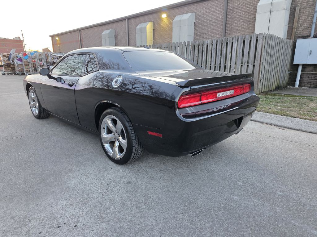 2014 Dodge Challenger Image 3