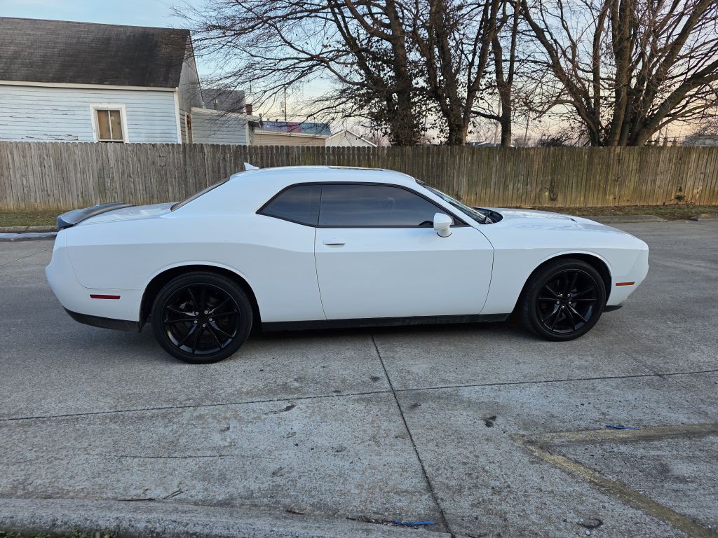 2016 Dodge Challenger Image 6