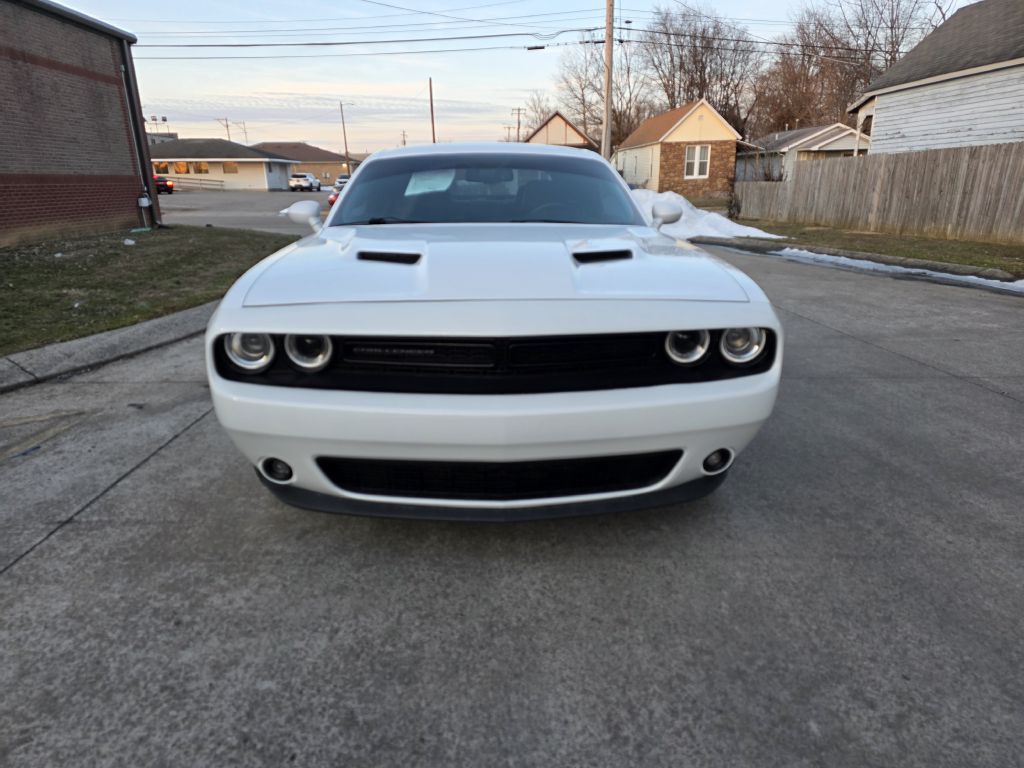 2016 Dodge Challenger Image 8
