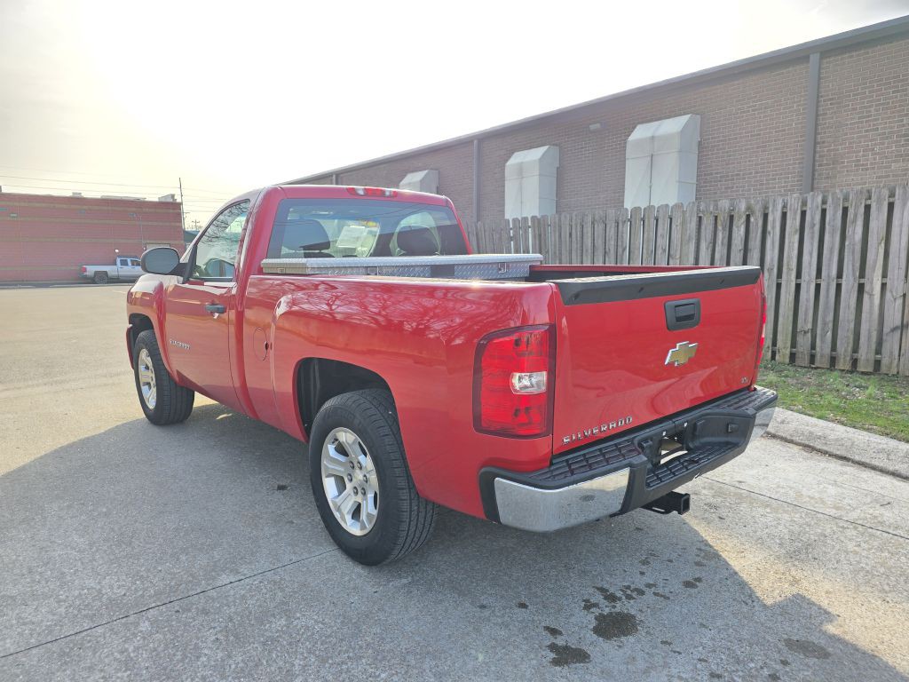 2010 Chevrolet Silverado 1500 Image 3