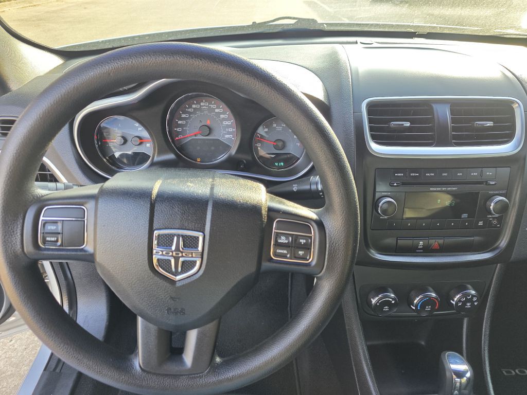 2012 Dodge Avenger Image 12