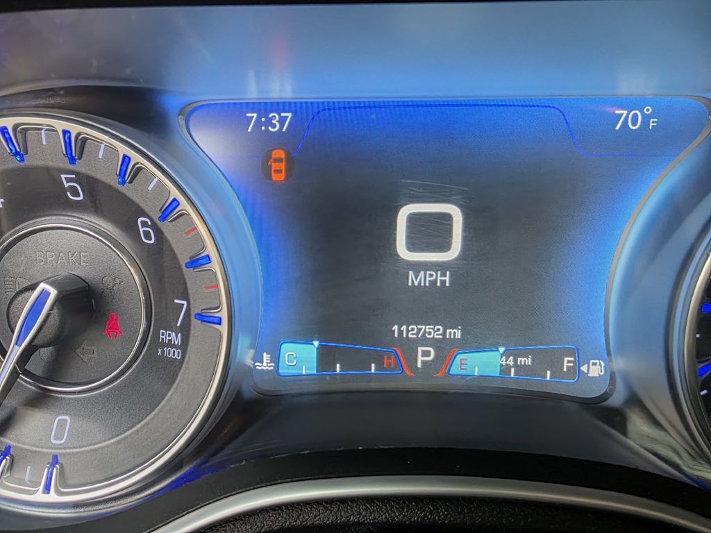 2017 Chrysler 300 Image 13