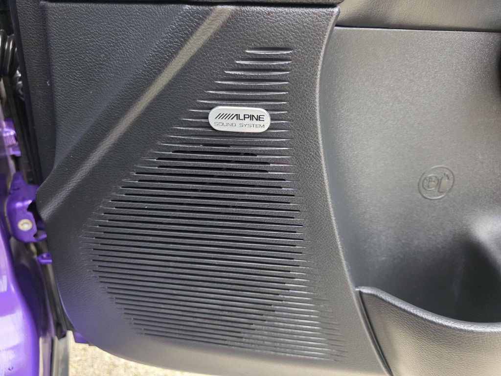 2016 Dodge Challenger Image 10