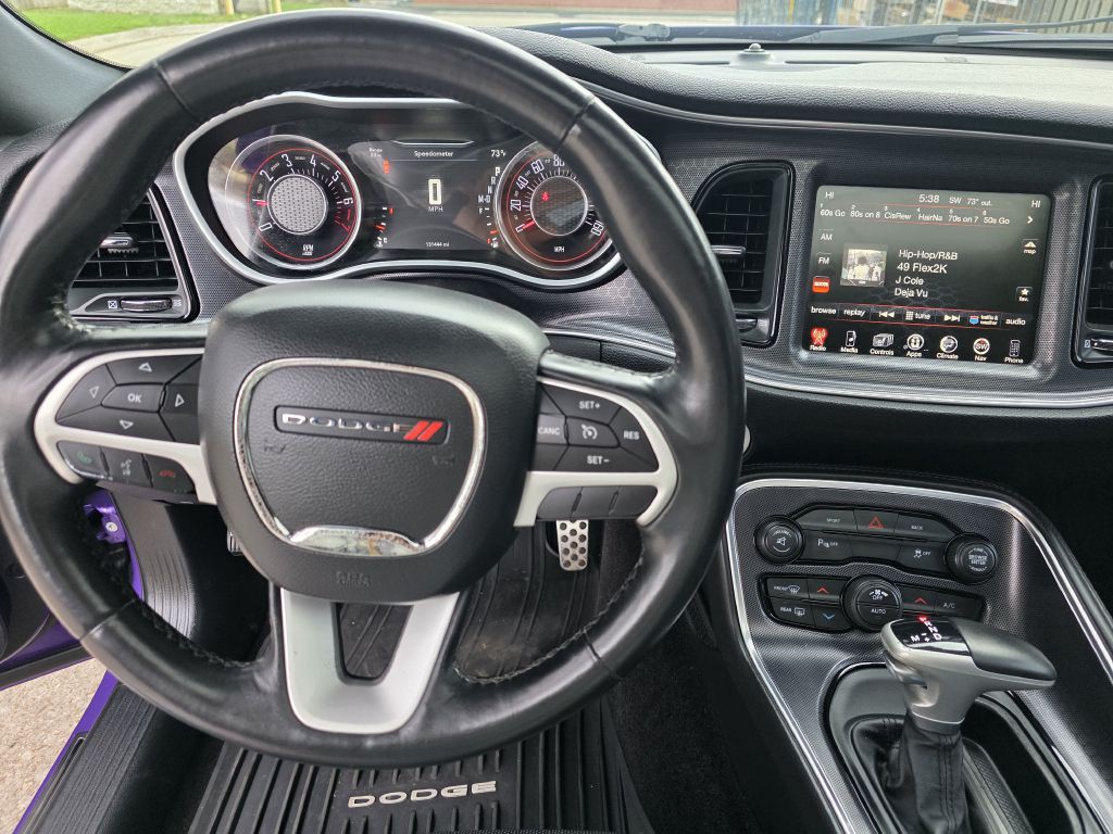 2016 Dodge Challenger Image 14