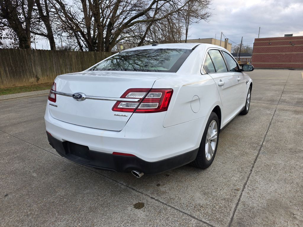 2015 Ford Taurus Image 5