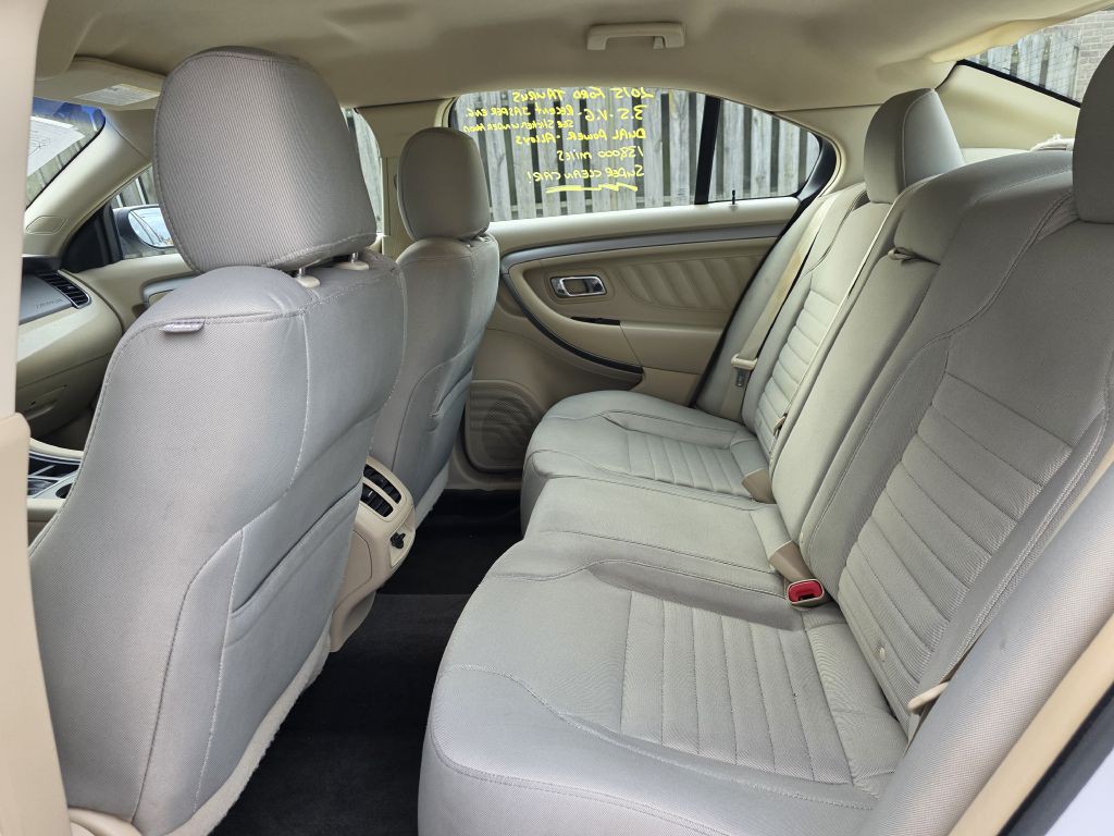 2015 Ford Taurus Image 10