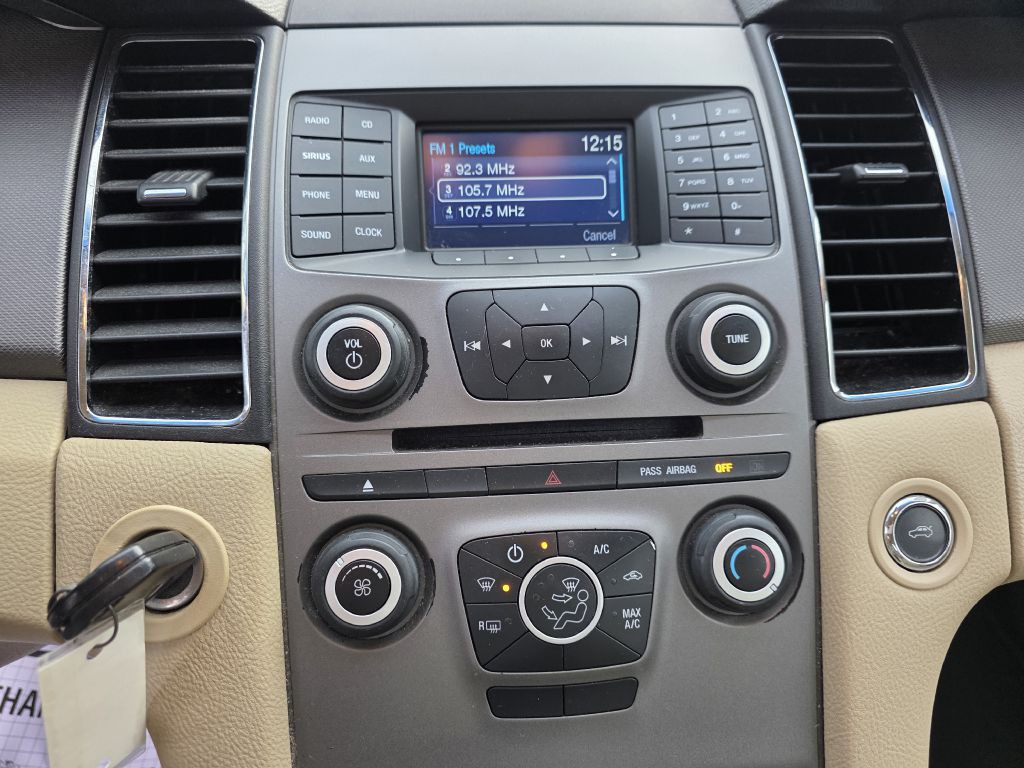 2015 Ford Taurus Image 14