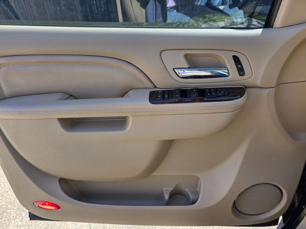 2013 Cadillac Escalade Image 20