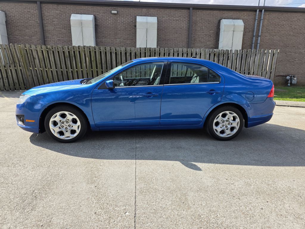 2011 Ford Fusion Image 2