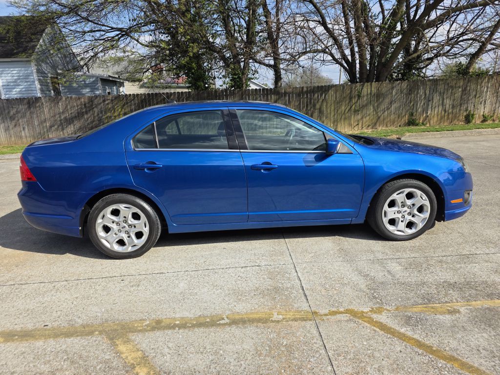 2011 Ford Fusion Image 3