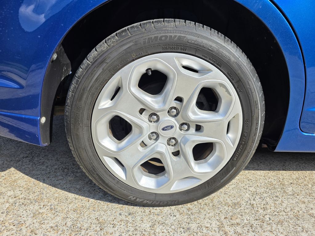 2011 Ford Fusion Image 6