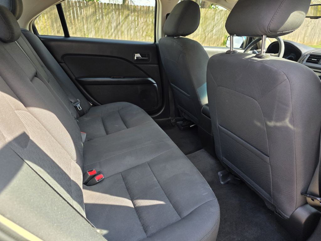 2011 Ford Fusion Image 8