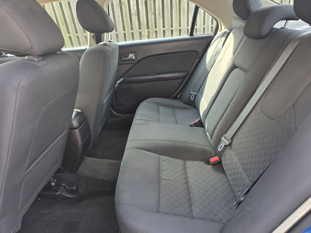 2011 Ford Fusion Image 9