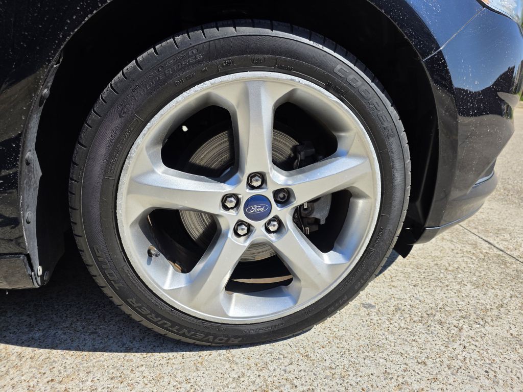 2014 Ford Fusion Image 9