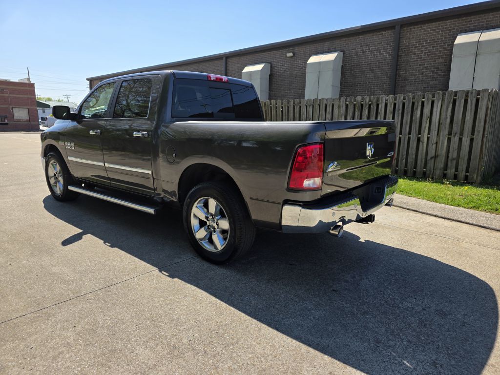 2017 RAM 1500 Image 3
