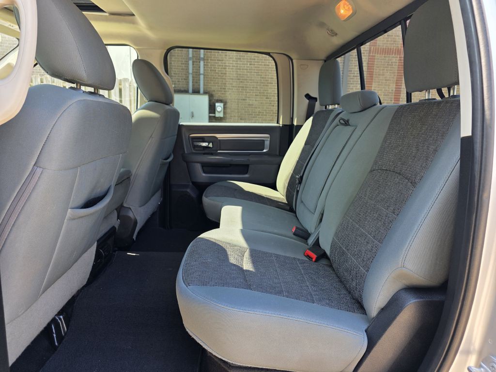 2017 RAM 1500 Image 16