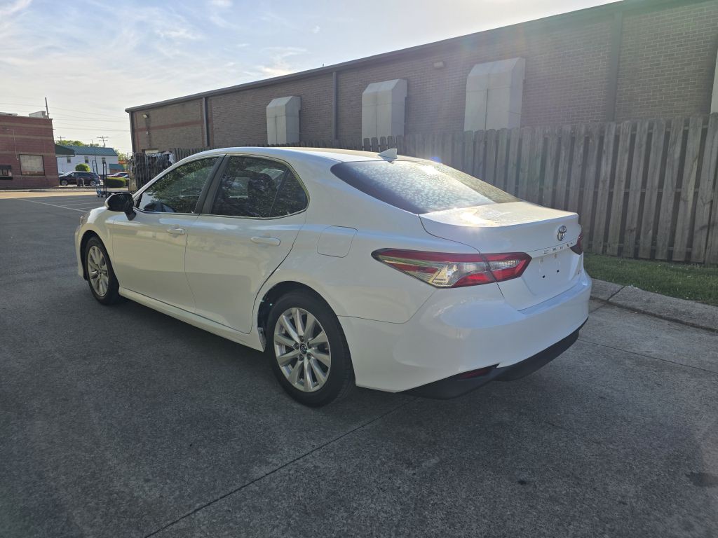2019 Toyota Camry Image 3