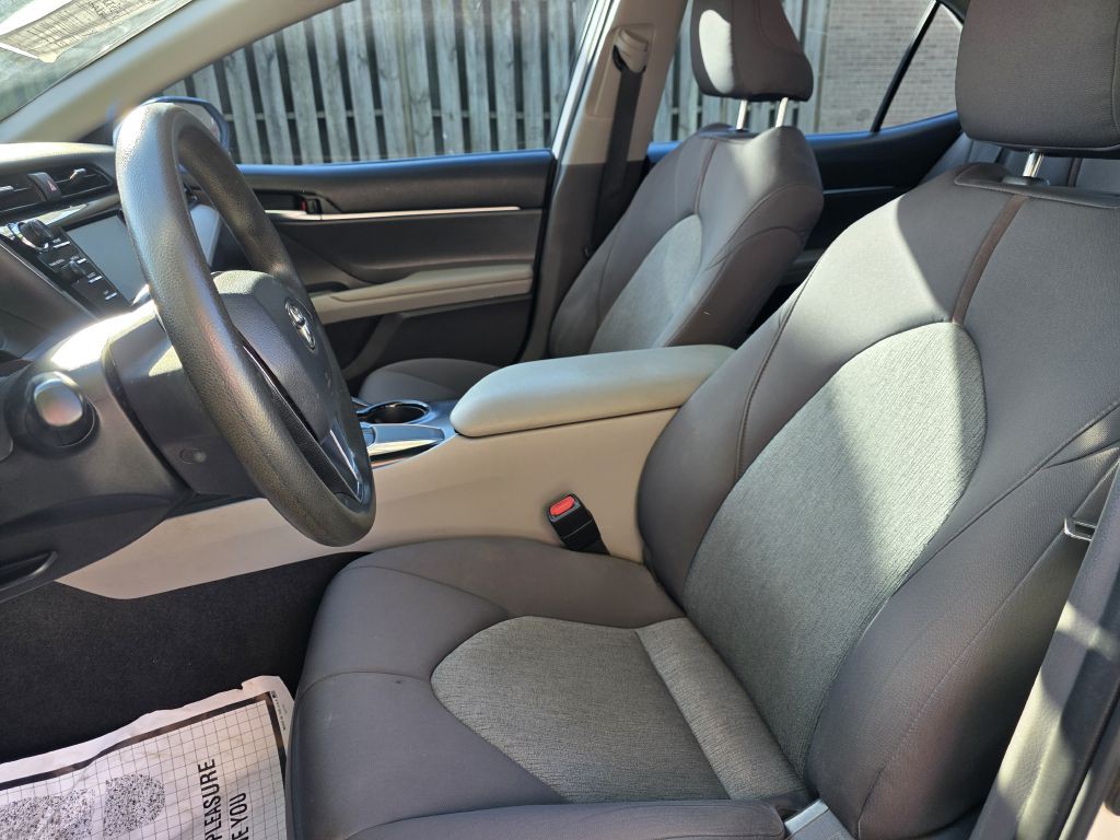 2019 Toyota Camry Image 13
