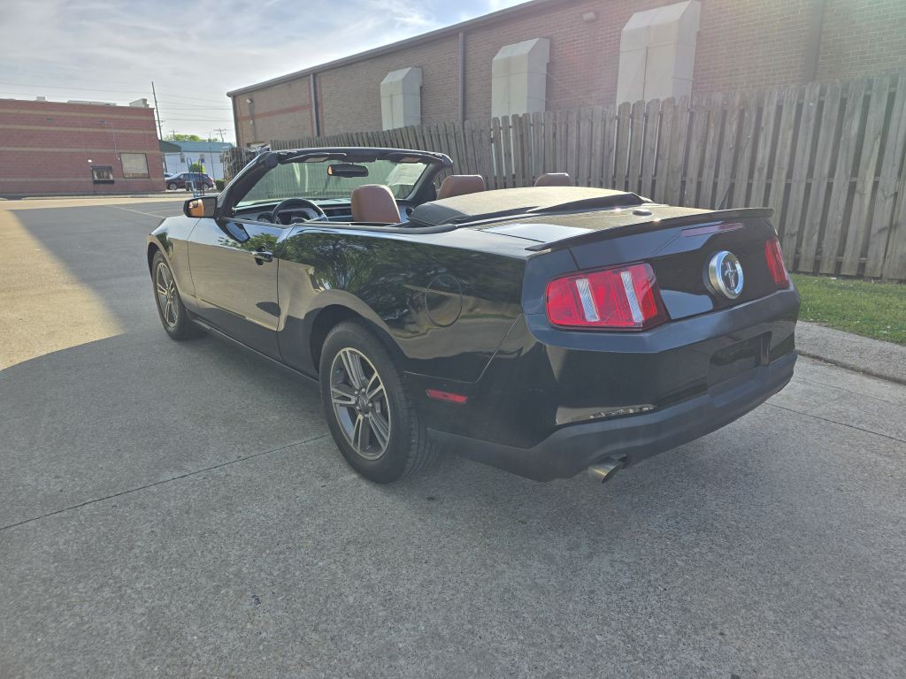 2011 Ford Mustang Image 3