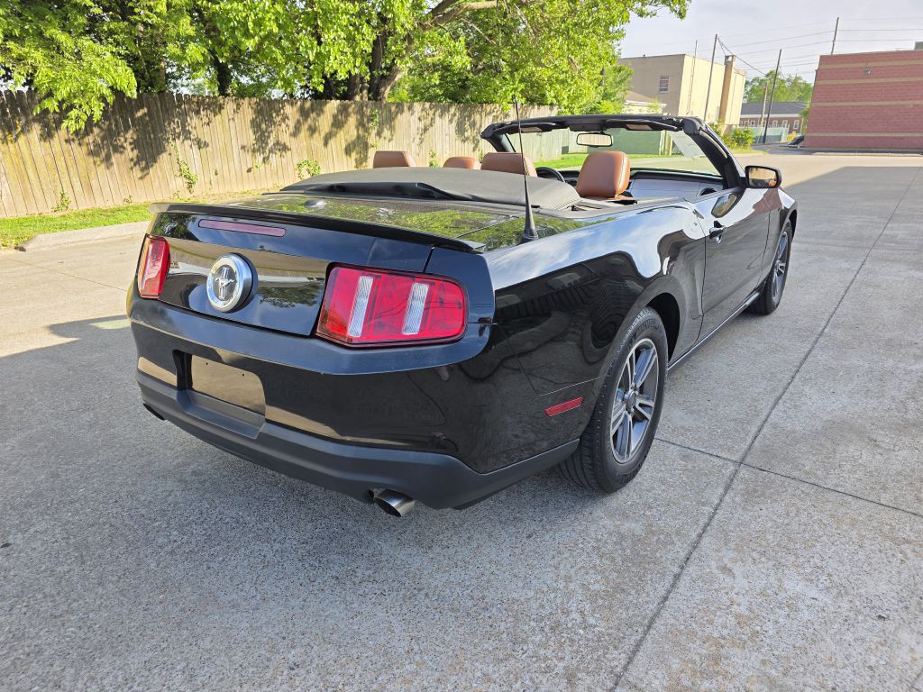 2011 Ford Mustang Image 5