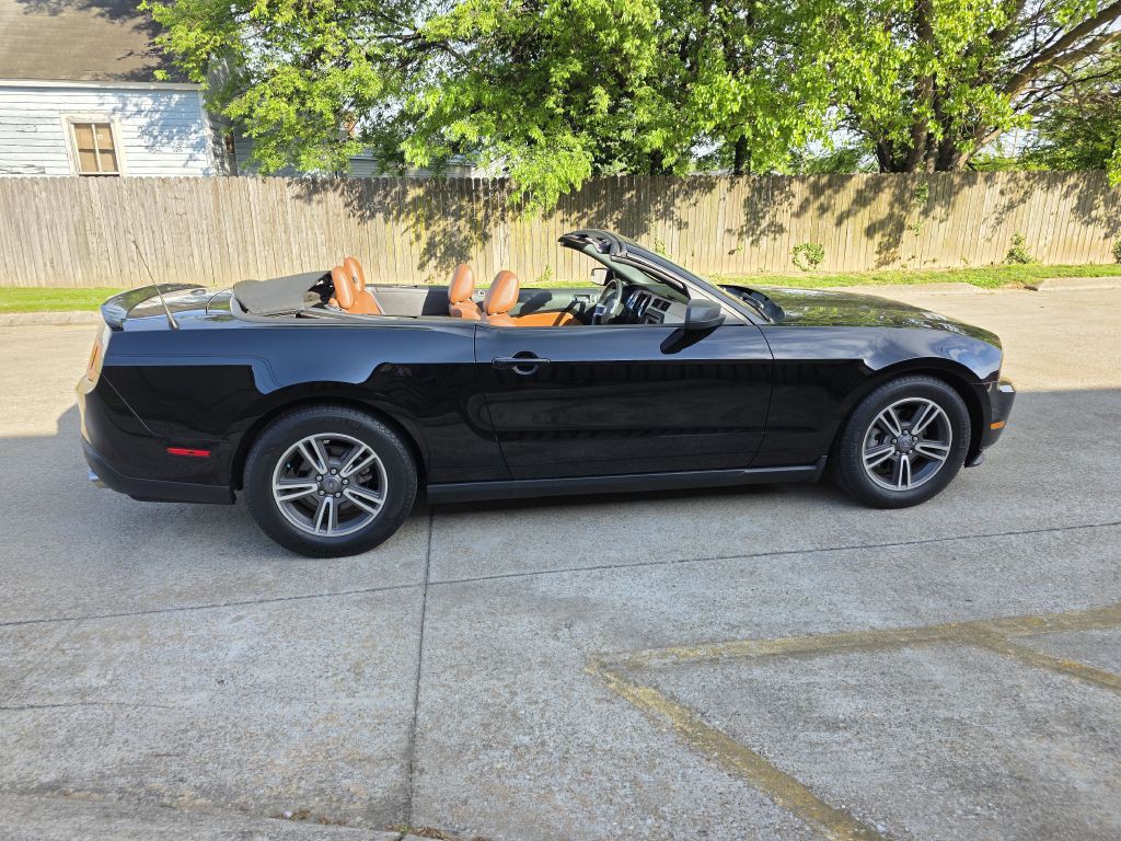 2011 Ford Mustang Image 6