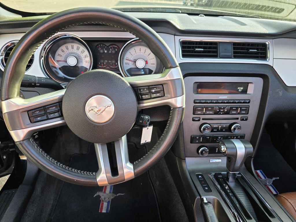2011 Ford Mustang Image 13