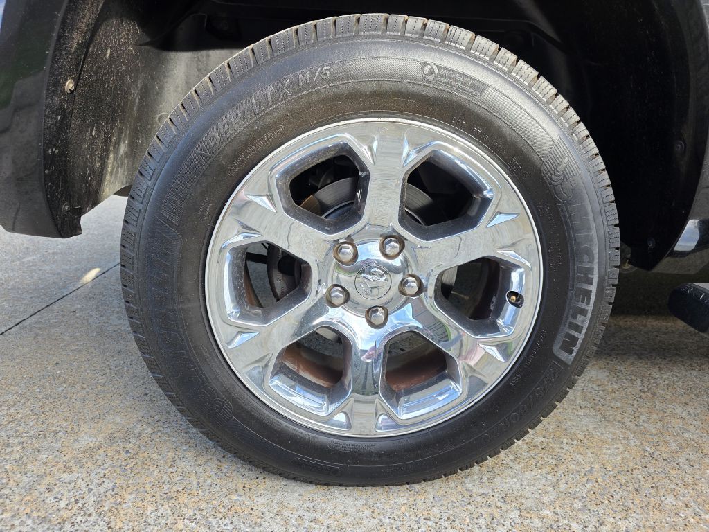 2017 RAM 1500 Image 8