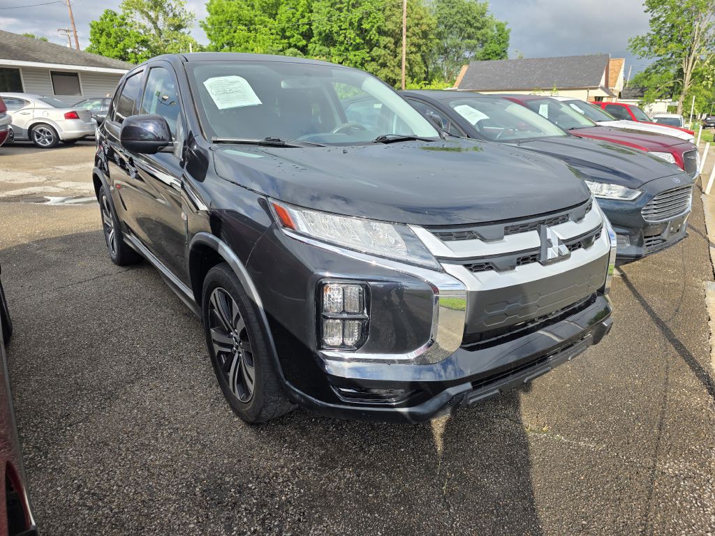 2020 Mitsubishi Outlander Image 2