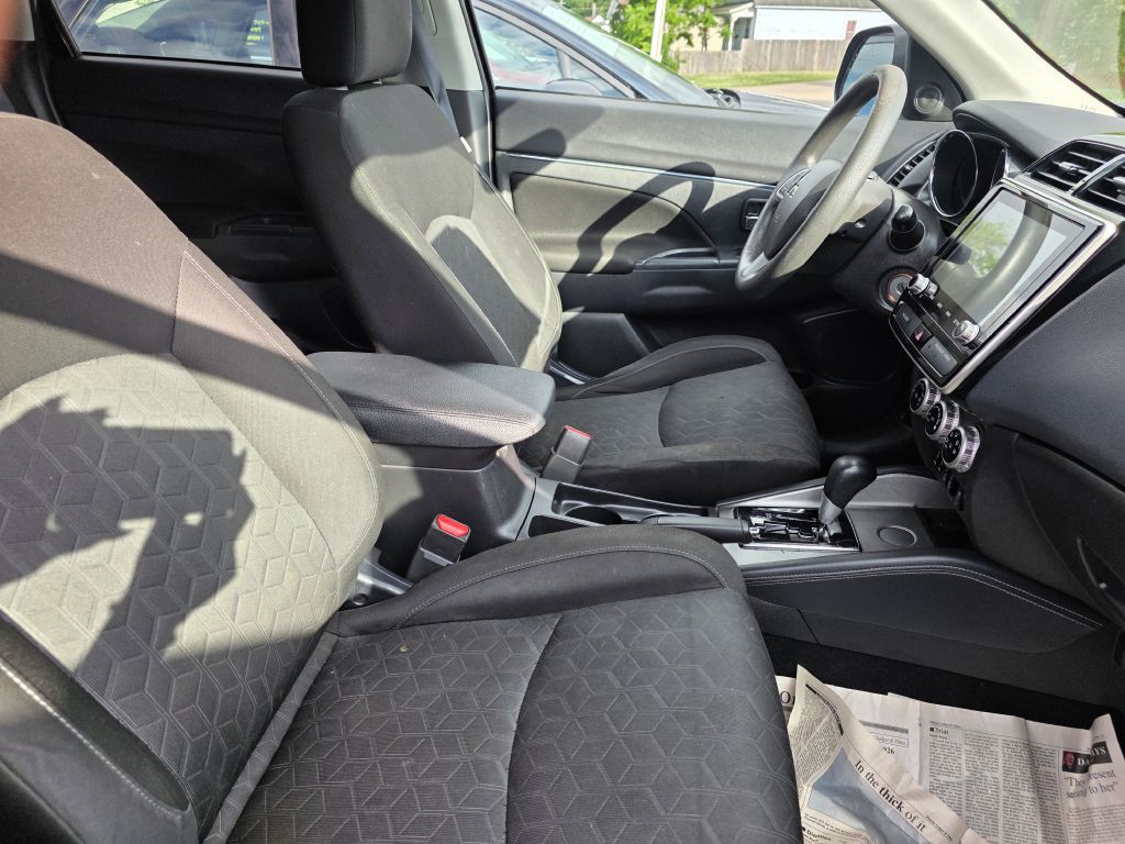 2020 Mitsubishi Outlander Image 12