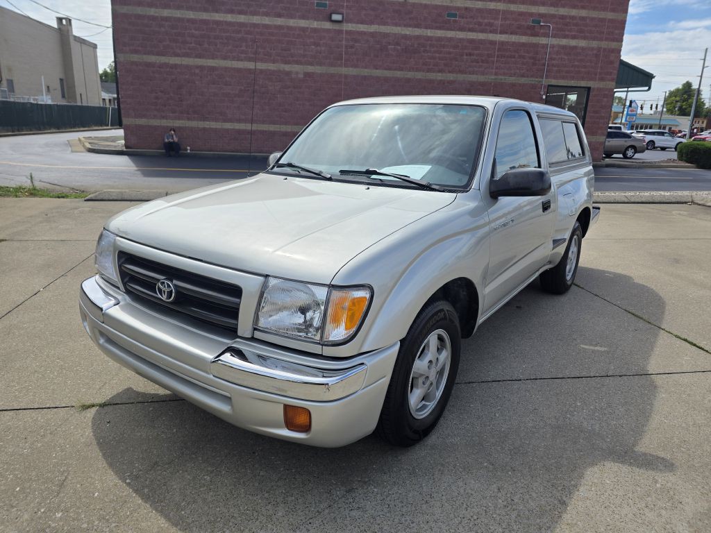 2000 Toyota Tacoma Image 1