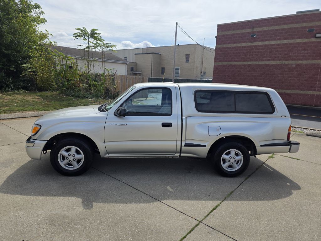 2000 Toyota Tacoma Image 2