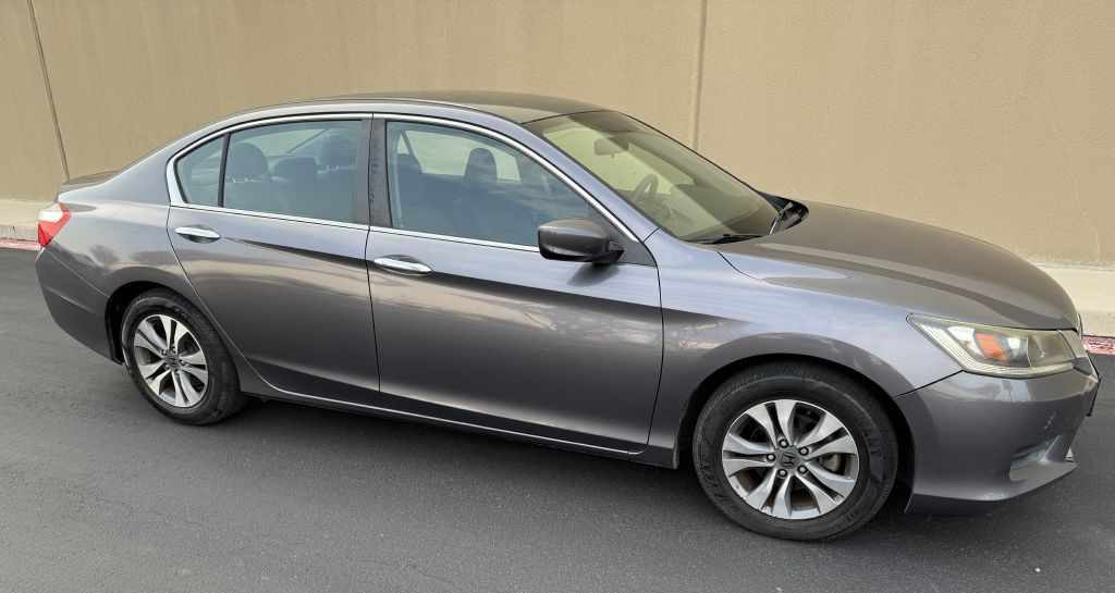 2015 Honda Accord Image 2