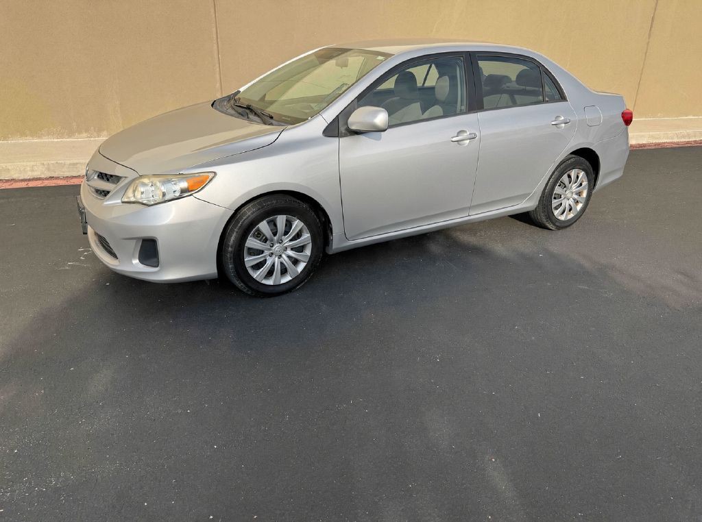 2012 Toyota Corolla Image 2