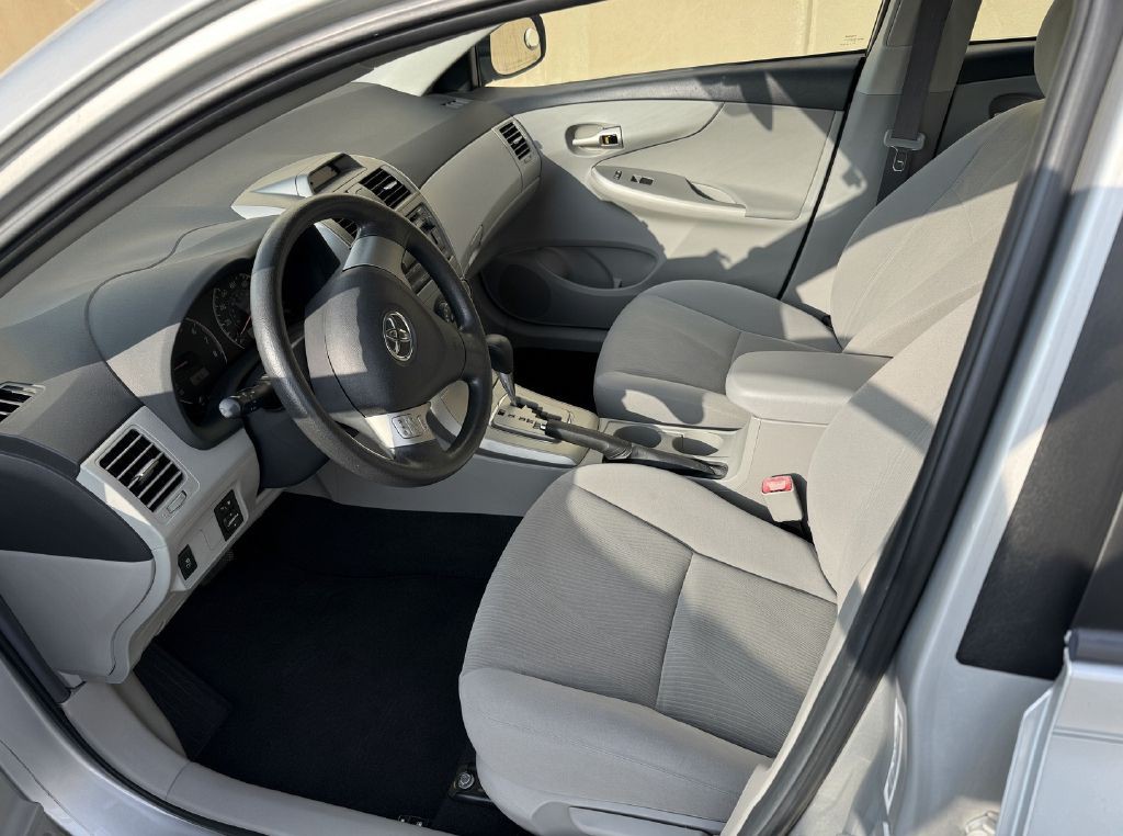 2012 Toyota Corolla Image 3