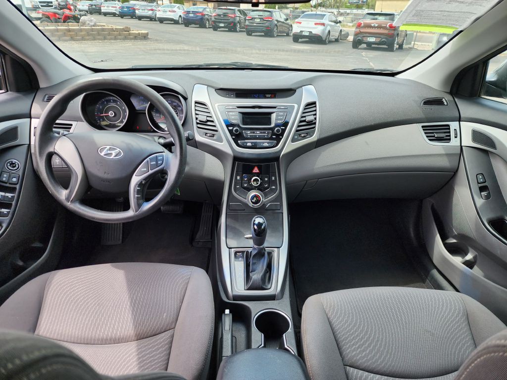 2014 Hyundai Elantra Image 9
