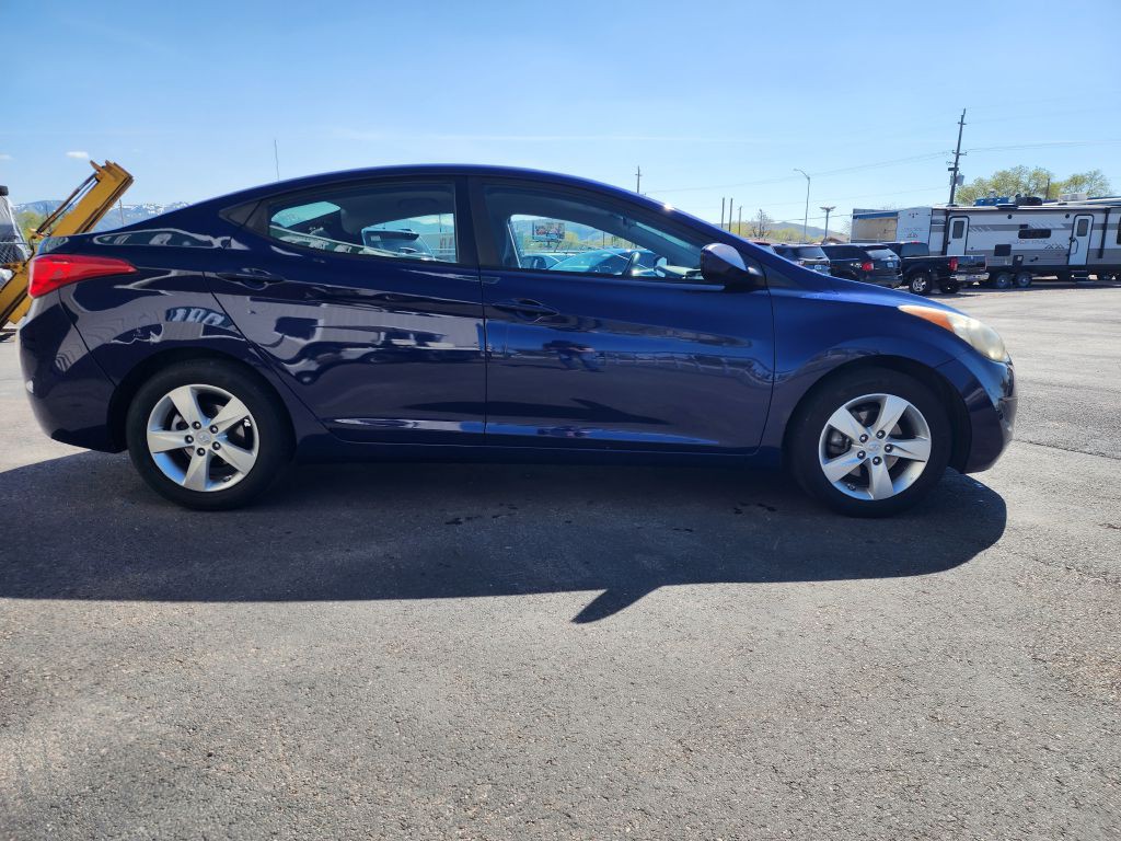 2011 Hyundai Elantra Image 4