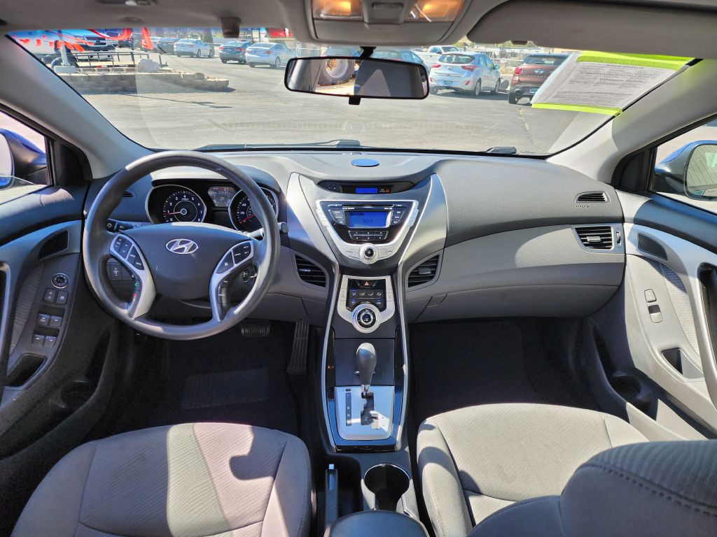 2011 Hyundai Elantra Image 10