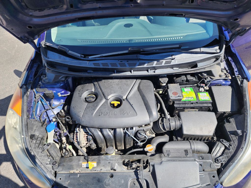 2011 Hyundai Elantra Image 15