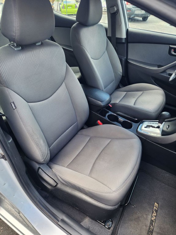 2012 Hyundai Elantra Image 6