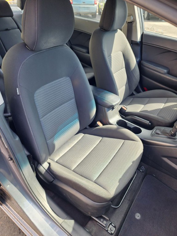2016 Kia Forte Image 6